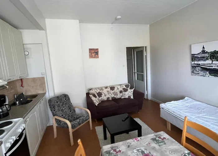 Yksioe Kiertokatu ポリ