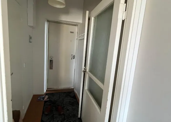 アパート Yksioe Kiertokatu ポリ